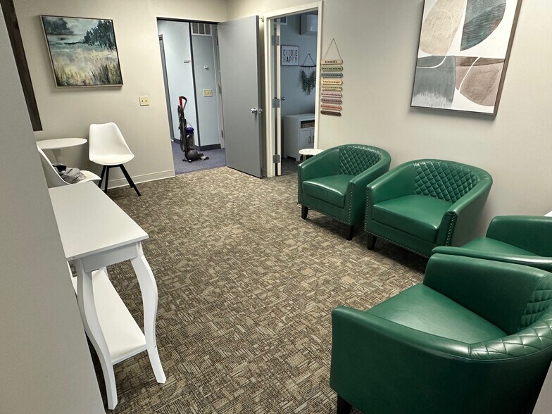 More Photos Of 640 Kreag Rd, Pittsford Office Residential For Lease