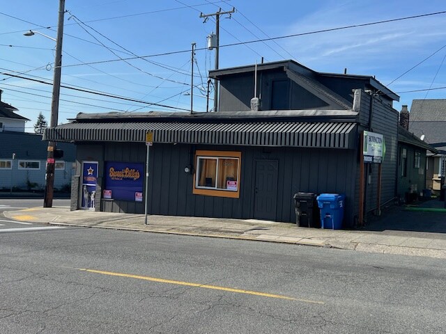 More Photos Of 4001 Wallingford Ave N, Seattle Freestanding For Lease