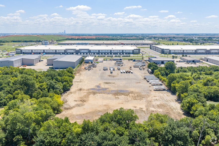 More Photos Of 2521 Council Rd, Oklahoma City Land For Lease
