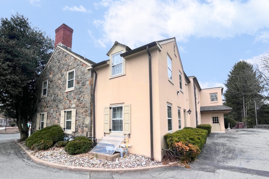 More Photos Of 5809-5811 Kennett Pike, Wilmington Medical For Sale