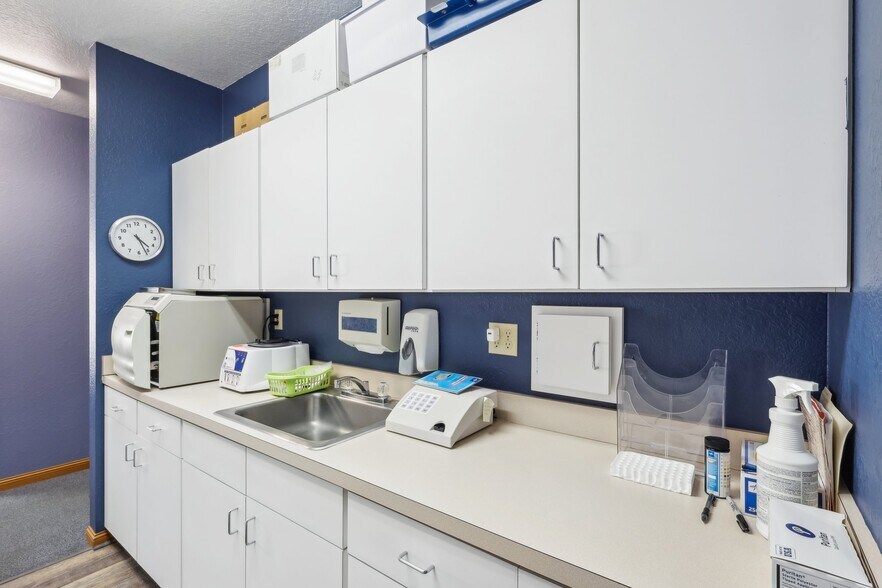 More Photos Of 819 Southwestern Run, Youngstown Medical For Sale