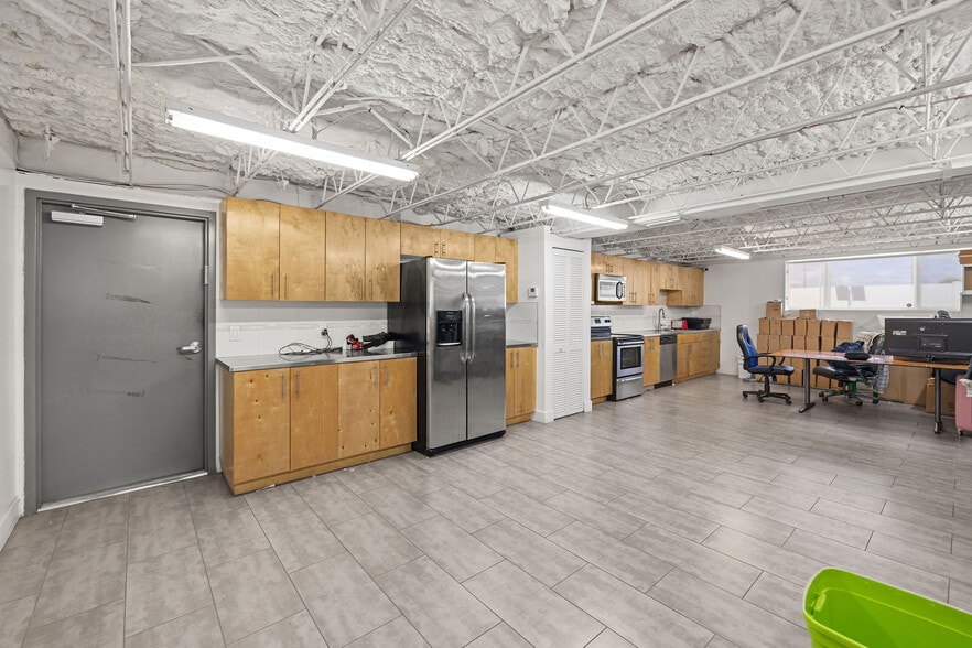 More Photos Of 17890 NW 29th Ct, Miami Gardens Warehouse For Sale