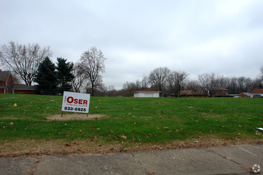 Primary Photo Of Lincoln Way E, Massillon Land For Lease