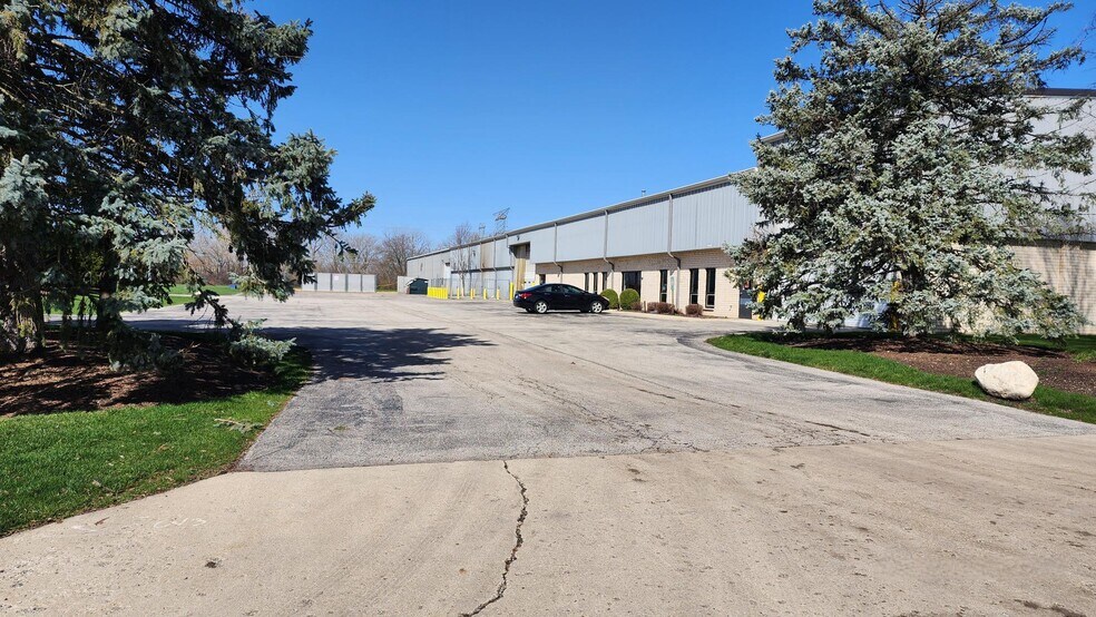 Primary Photo Of 1100 Carolina Dr, West Chicago Warehouse For Lease