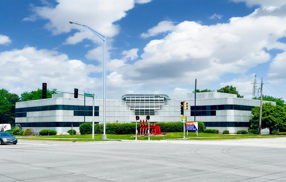 Primary Photo Of 1700 W Central Rd, Arlington Heights Medical For Lease