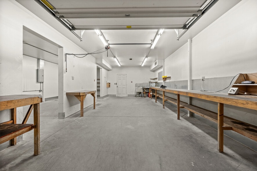 More Photos Of 6708-6732 S Airport Rd, West Jordan Warehouse For Lease