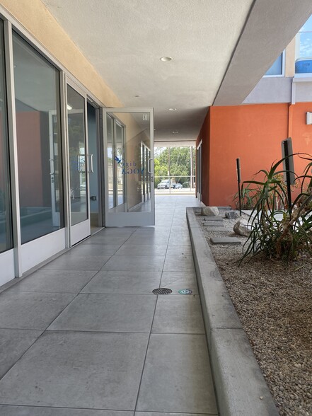 More Photos Of 1968 Lake Ave, Altadena Apartments For Lease