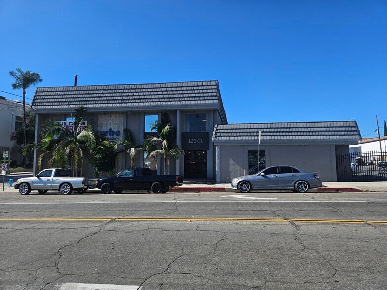 More Photos Of 12501 Philadelphia St, Whittier Office For Sale