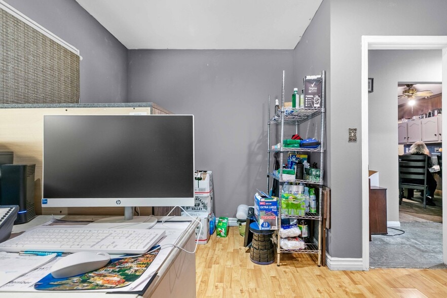 More Photos Of 7317 Clybourn Ave, Sun Valley Contractor Storage Yard For Sale