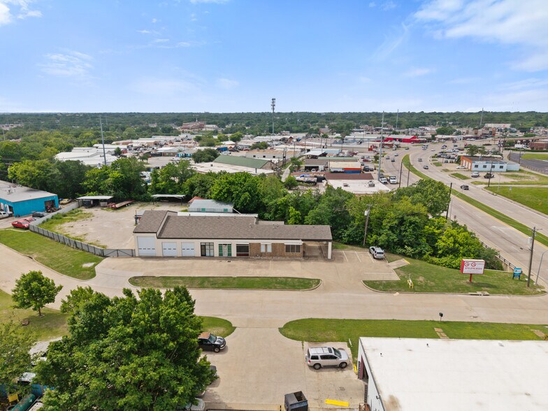More Photos Of 310 Gautney St, Garland Flex For Sale