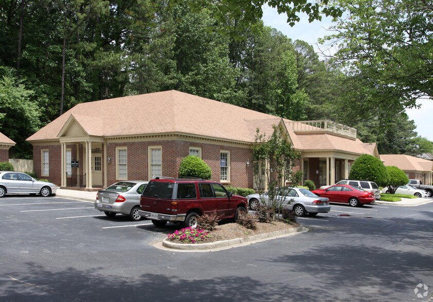 More Photos Of 1750 Old Spring House Ln, Atlanta Unknown For Lease