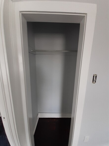 More Photos Of 9 N Broadway, Schenectady Storefront Retail Residential For Sale