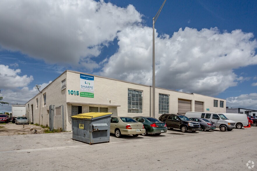 More Photos Of 1015-1025 E 29th St, Hialeah Warehouse For Lease