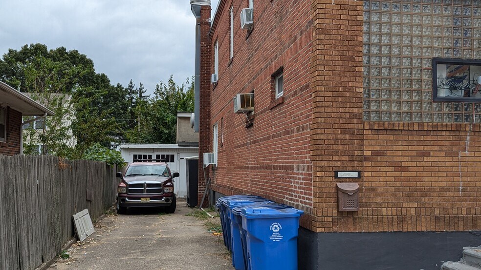 More Photos Of 1200 Hornberger Ave, Roebling Restaurant For Sale