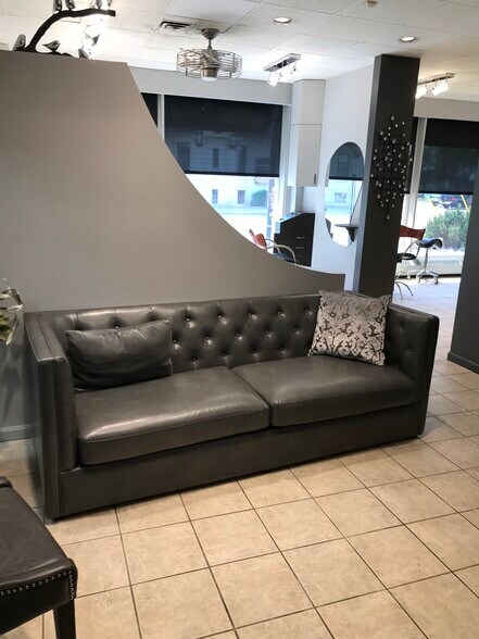 More Photos Of 11520 100 Av NW, Edmonton Apartments For Sale