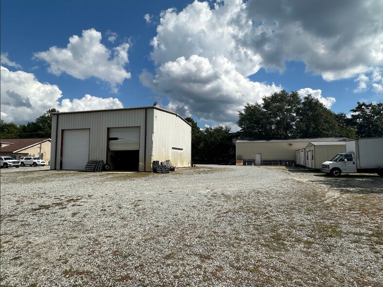 More Photos Of 326 Ford Dr, Columbus Service For Sale