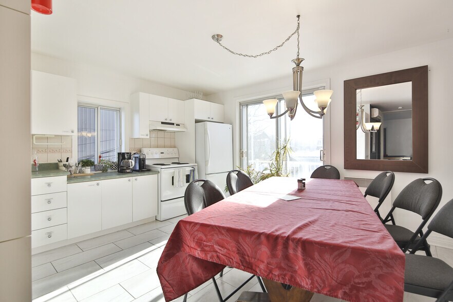 More Photos Of 1070 St Sainte-Hélène, Longueuil Specialty For Sale