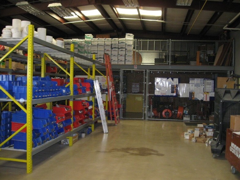 More Photos Of 1300 Universal City Blvd, Universal City Warehouse For Sale