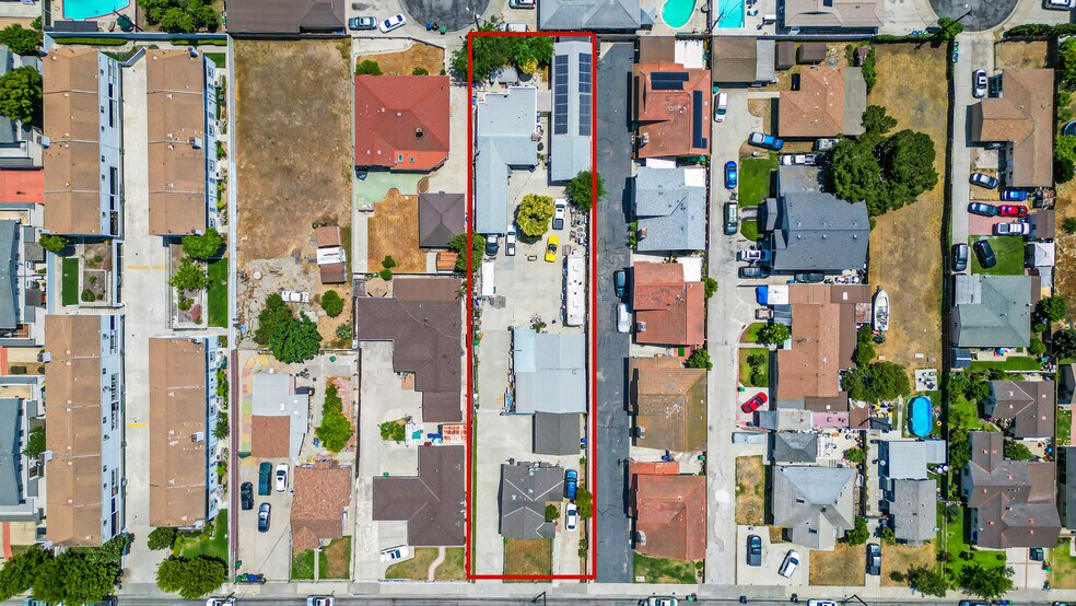 Primary Photo Of 546 E 220th St, Carson Apartments For Sale