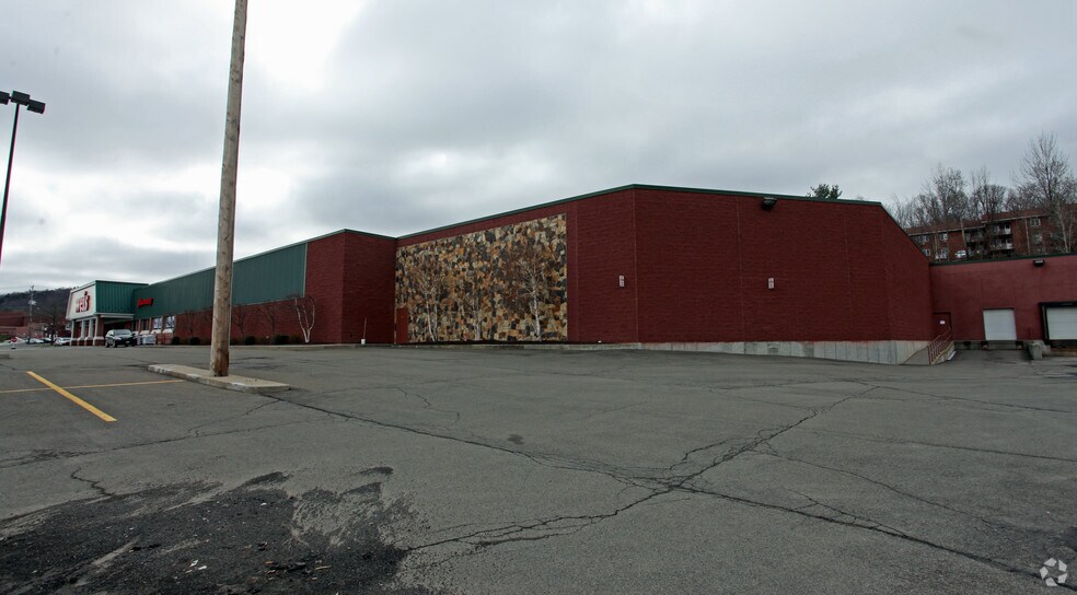 More Photos Of 100 Rano Blvd, Vestal Township Restaurant For Lease