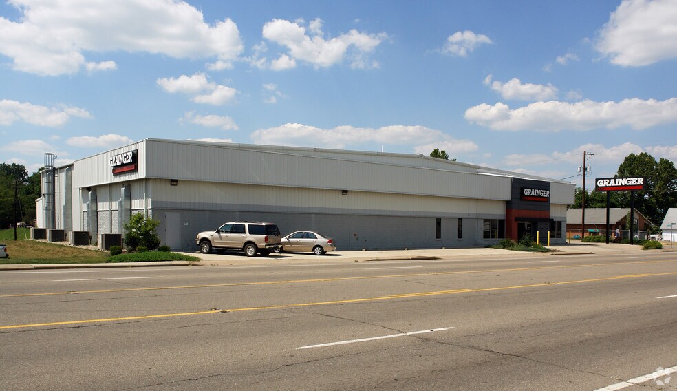 More Photos Of 900 Division St, Parkersburg Freestanding For Lease