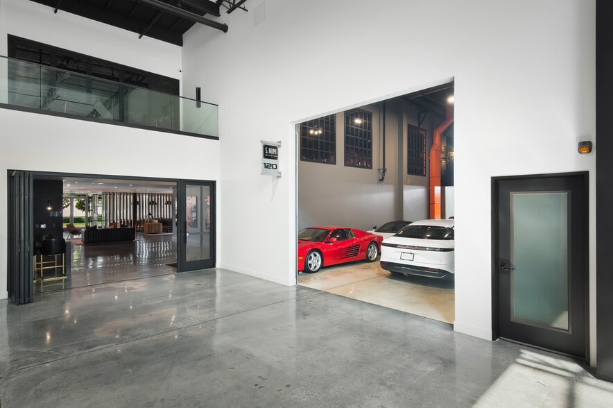 More Photos Of 3080 Airway Ave, Costa Mesa Showroom For Sale