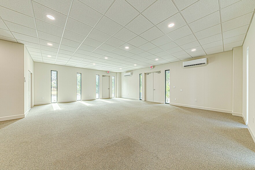 More Photos Of 2803 S Bay St, Eustis Medical For Sale