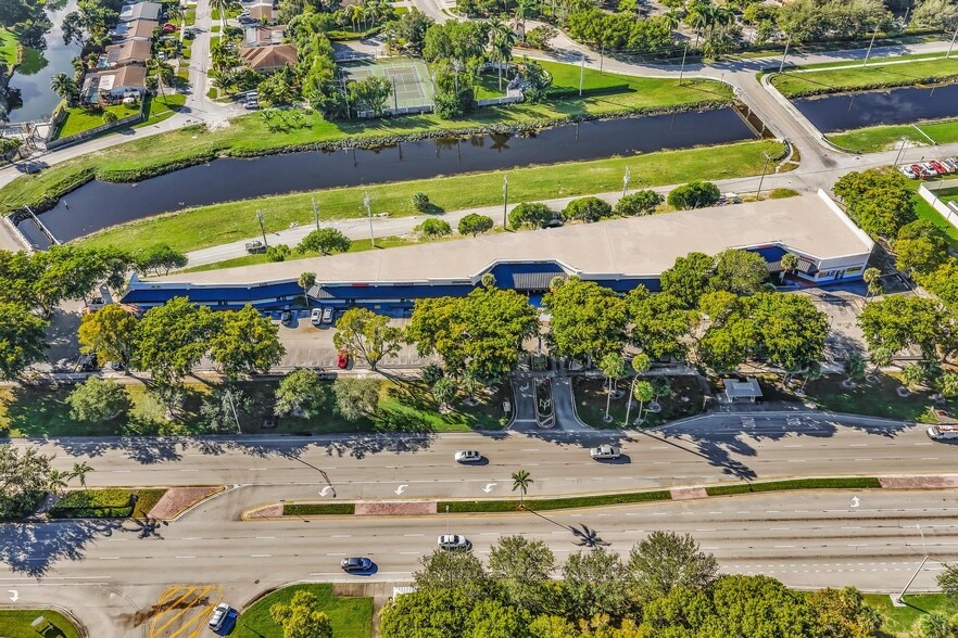 More Photos Of 7204-7292 W Oakland Park Blvd, Lauderhill Unknown For Lease