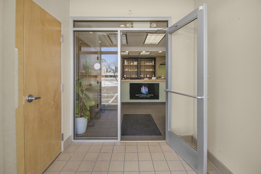 More Photos Of 4641-4671 White Bear Pky, White Bear Lake Office Residential For Sale