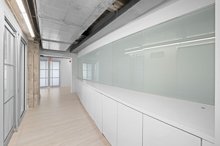 More Photos Of 605 Lincoln Rd, Miami Beach Office Residential For Sale