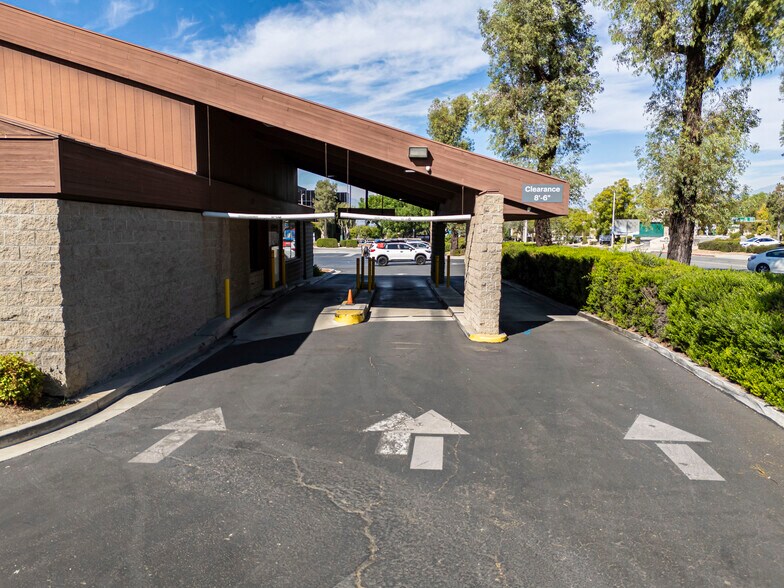 More Photos Of 17899 Colima Rd, City Of Industry Bank For Lease