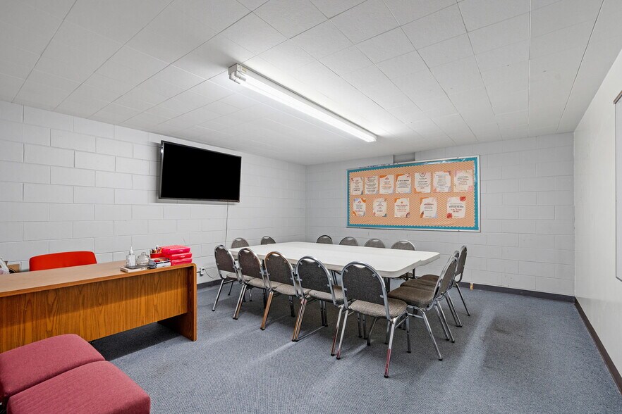 More Photos Of 6206 Lilac Dr N, Brooklyn Center Religious Facility For Sale