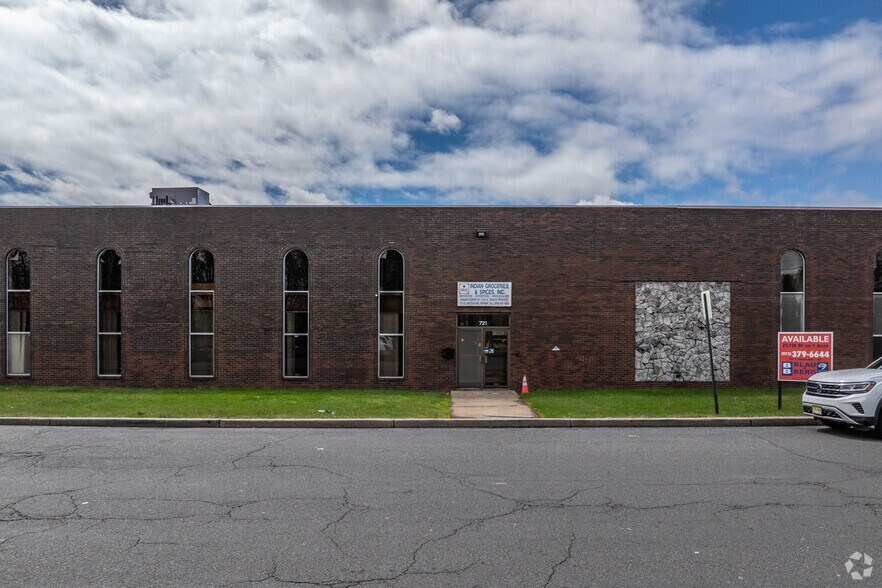 More Photos Of 721 E Lincoln Ave, Rahway Distribution For Sale
