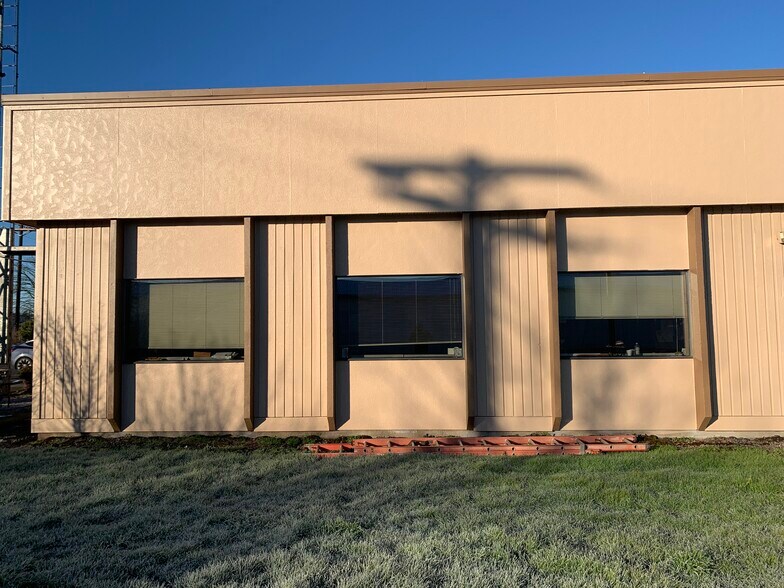 More Photos Of 4610 3rd St, Tillamook Light Distribution For Lease