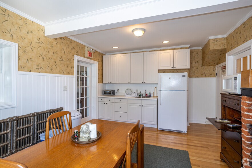 More Photos Of 26 S Maple Ave, Marlton Office For Lease