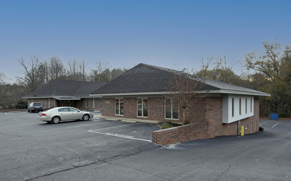 Primary Photo Of 109 Fleetwood Dr, Easley Office For Lease
