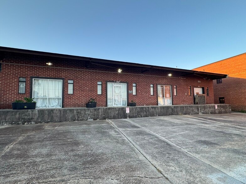 More Photos Of 473 Hawthorne St, Macon-Bibb Warehouse For Lease
