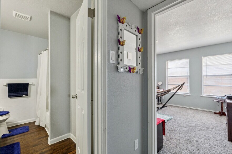 More Photos Of 500 Haley St, Irving Apartments For Sale