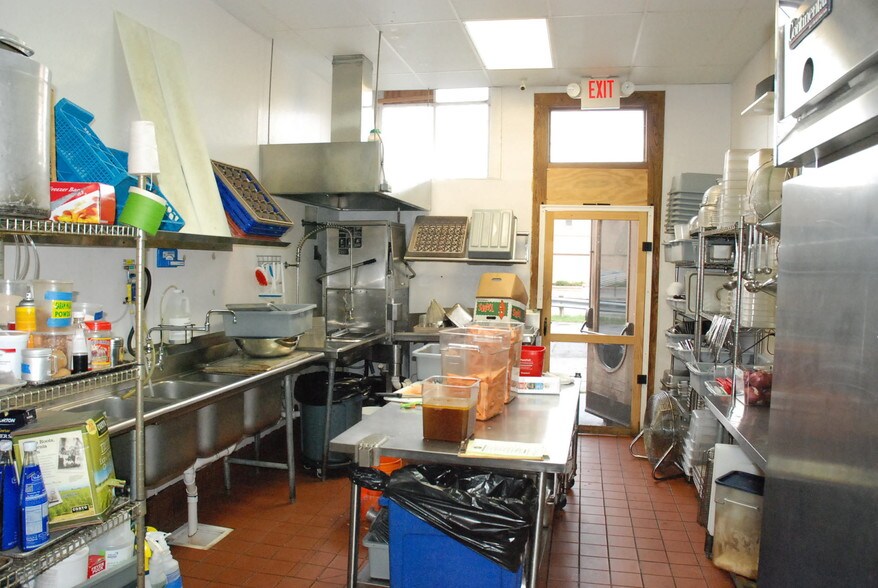 More Photos Of 127 S Union St, Traverse City Restaurant For Sale