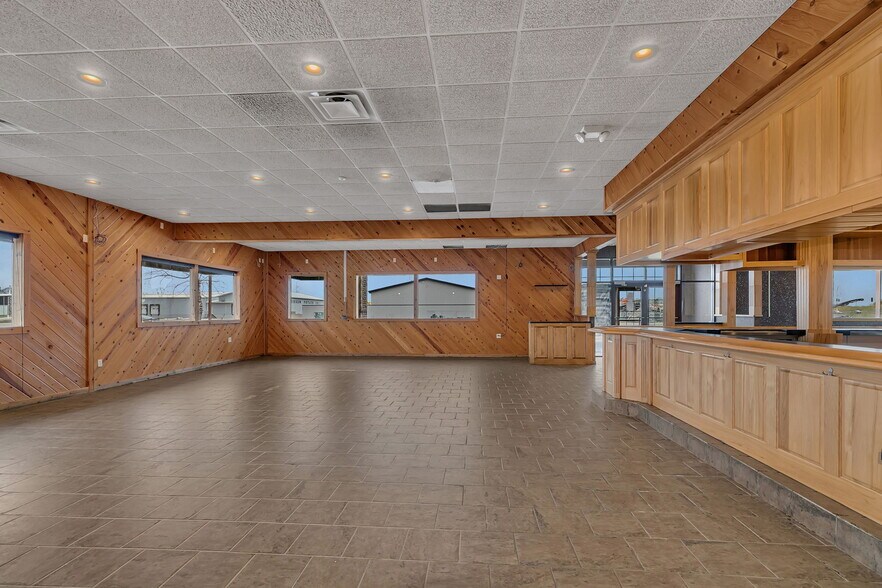 More Photos Of 14860 165th Ave, Becker Restaurant For Sale