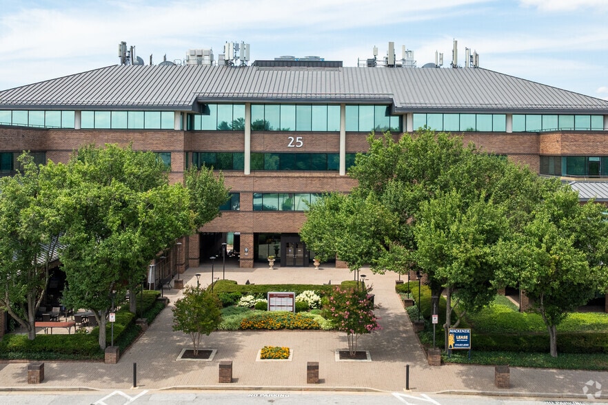 More Photos Of 25 Crossroads Dr, Owings Mills Medical For Lease