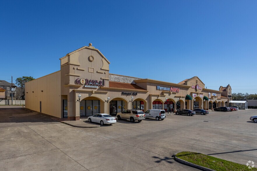 More Photos Of 8050 Westheimer Rd, Houston Storefront For Sale