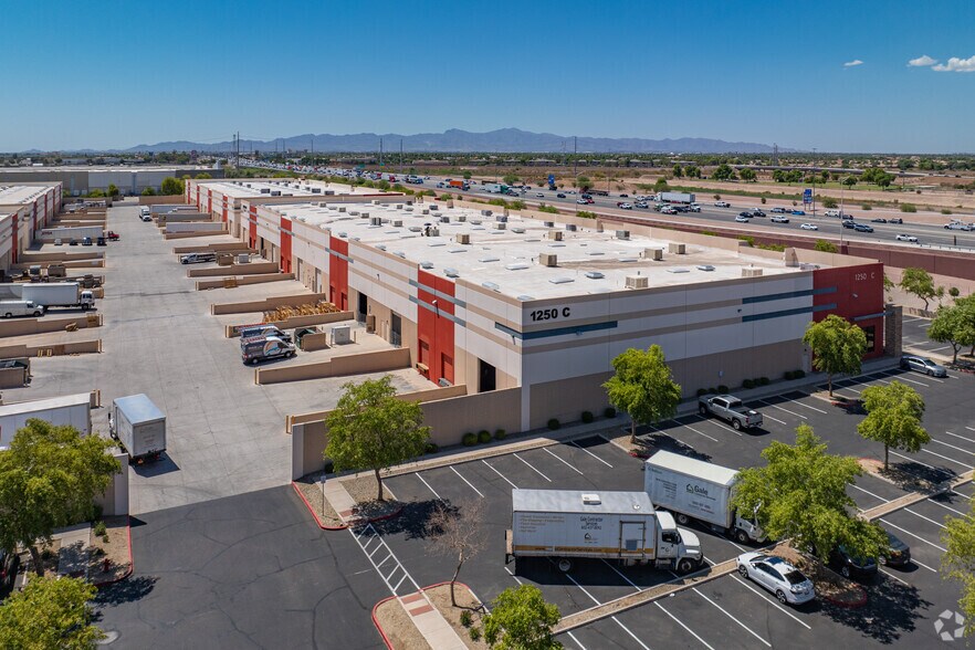 More Photos Of 1250 N Fairway Dr, Avondale Distribution For Lease
