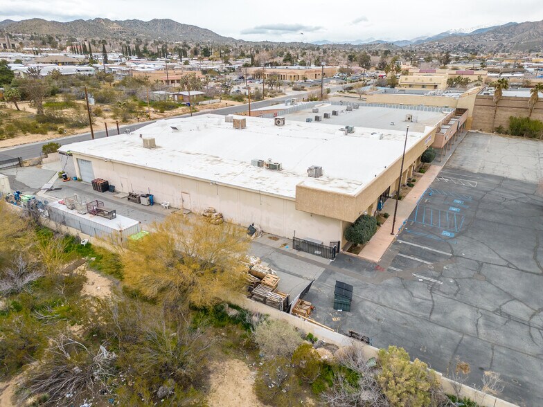 More Photos Of 56445 29 Palms, Yucca Valley Freestanding For Lease