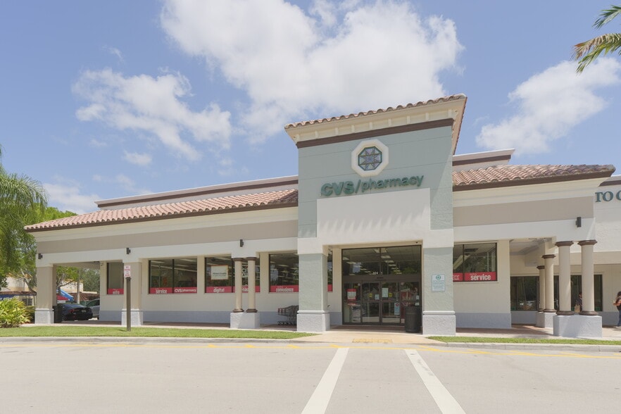 More Photos Of 294 Indian Trace Rd, Weston Unknown For Lease