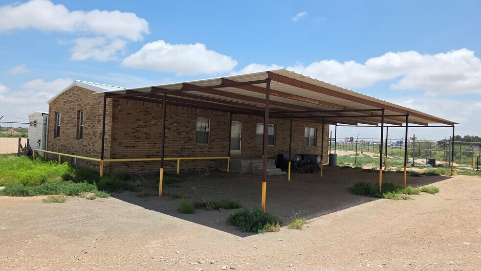 More Photos Of 1401 IH-20, Monahans Land For Sale