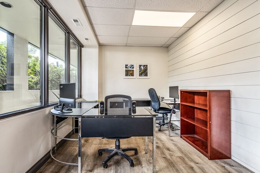 More Photos Of 30 Benchmark Rd, Avon Office For Sale