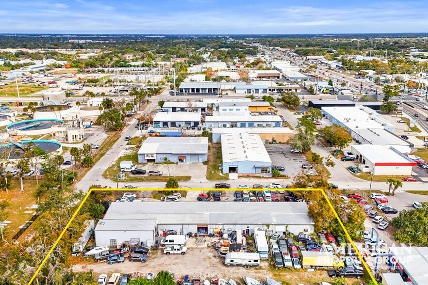 More Photos Of 1950 11th St, Sarasota Warehouse For Sale