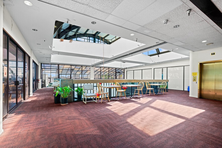 More Photos Of 1717 Mission St, San Francisco Flex For Sale