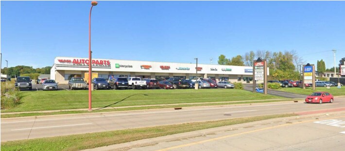 More Photos Of 614-630 Wisconsin 136, Baraboo Storefront For Lease